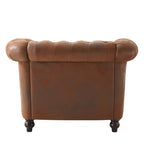 Poltrona Chesterfield moderna, Poltrona Club con braccioli a voluta, Borchie decorative e gambe in legno massello
