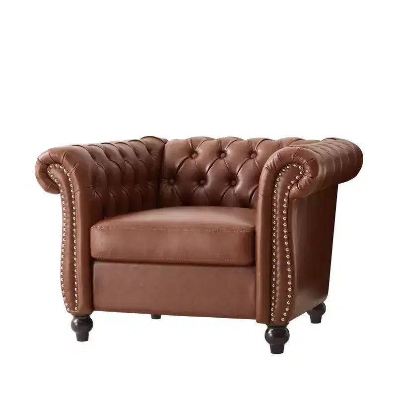 Poltrona Chesterfield moderna, Poltrona Club con braccioli a voluta, Borchie decorative e gambe in legno massello