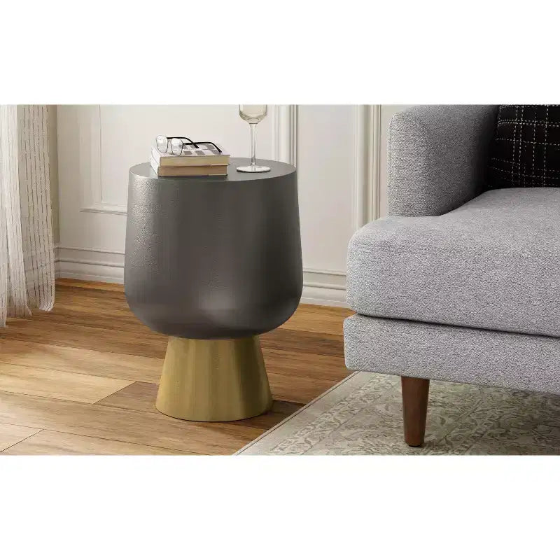 Tavolino Neal Contemporary da 14 pollici in fusione di alluminio, bronzo antico/ottone antico, completamente assemblato